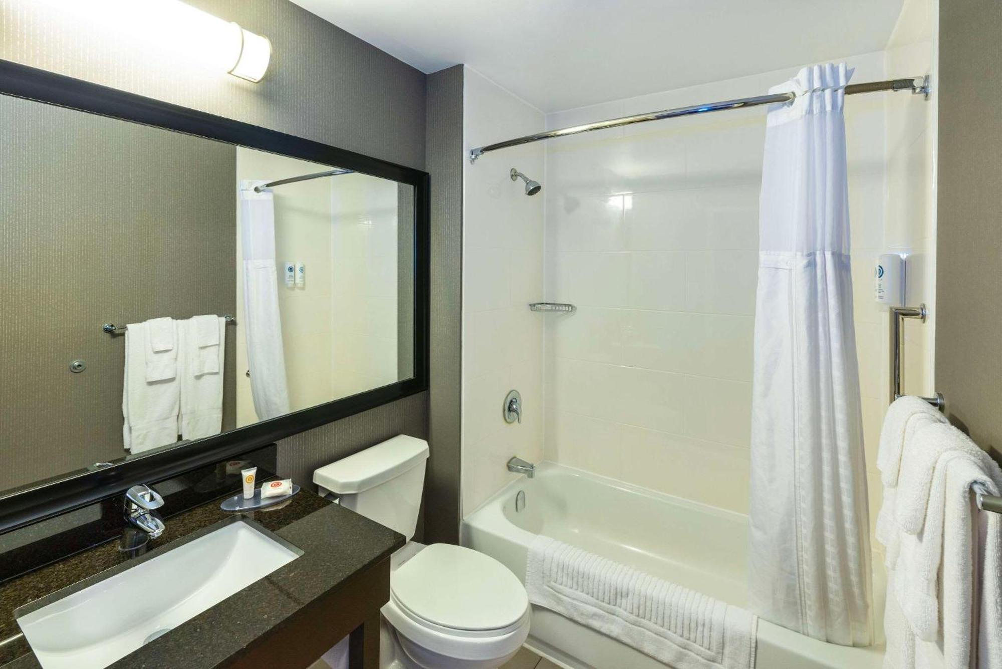 Comfort Inn Тандер-Бей Екстер'єр фото